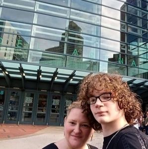 Meet your Posher, Regina